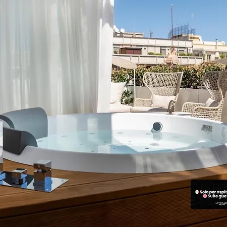 לינה וארוחת בוקר Le Terrazze 4*